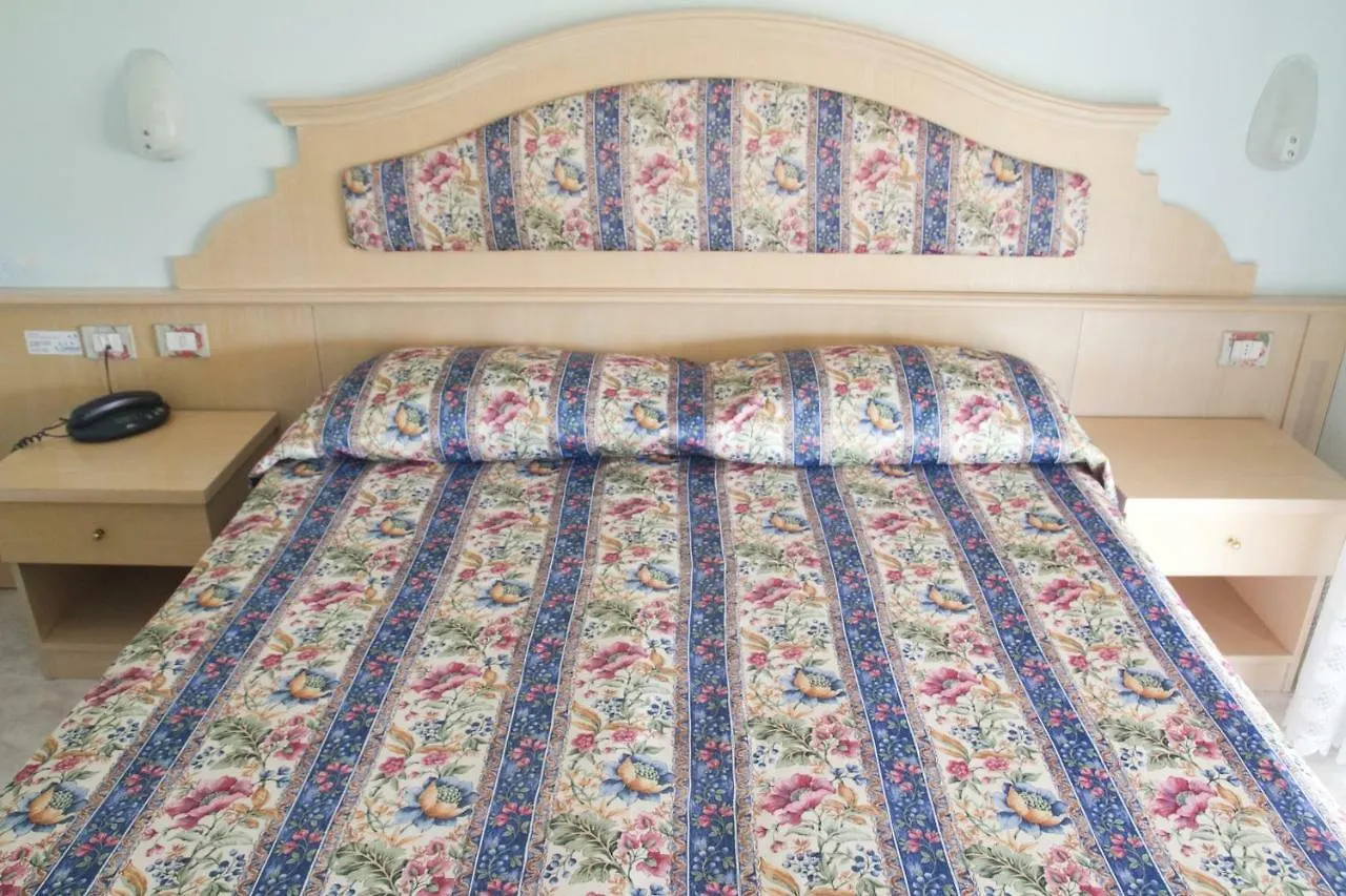 Hotel Casablanca Lazise 2*,  Italy